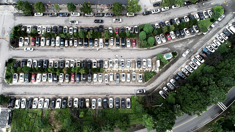免費停車！大連游客為黃龍洞景區(qū)停車場點贊